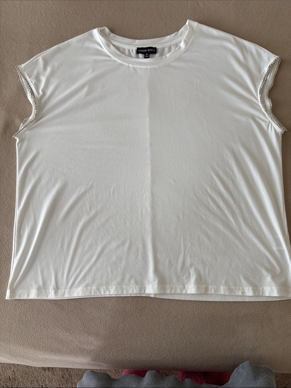 Modern Works, White Cap-Sleeve Tank with Beaded Trim, XL